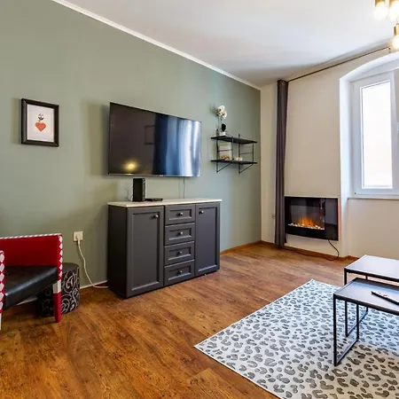 Luce Mala One Bedroom شقة *