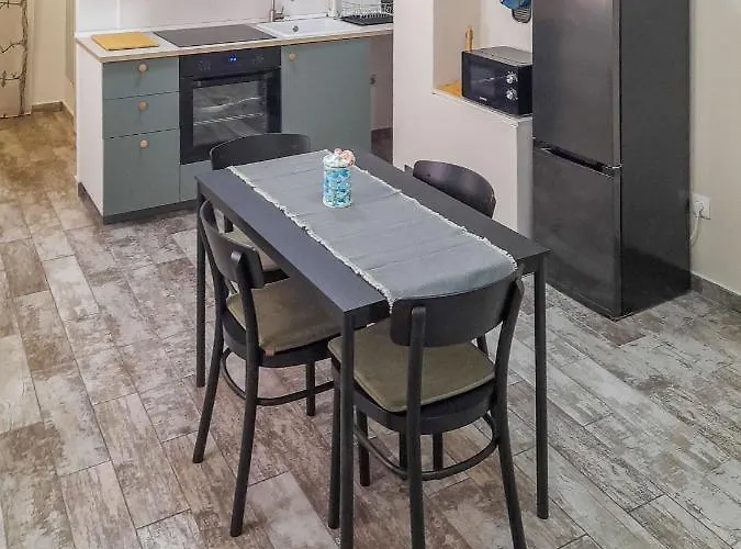 Luce Mala One Bedroom